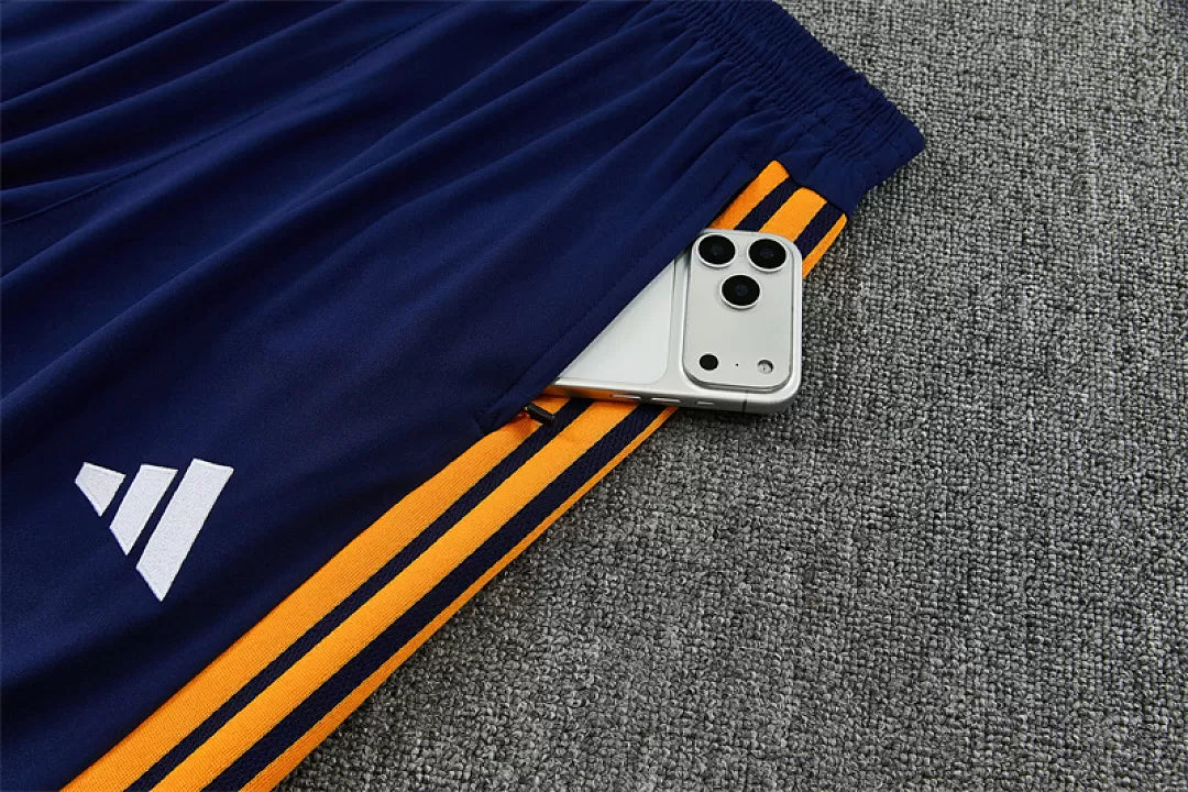 Tuta Real Madrid 26/27 Uomo Blu Navy | Tuta da Calcio - CalcioVivo