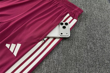 Tuta Real Madrid 26/27 Uomo Fucsia | Tuta da Calcio - CalcioVivo