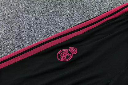 Tuta Real Madrid 26/27 Uomo Nero con dettagli Rosa | Tuta da Calcio - CalcioVivo